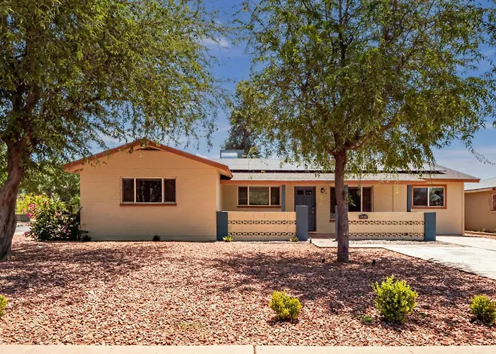 5br Sleeps 10 Hot Tub Fire Pit Games & Walk To Asu Holiday home