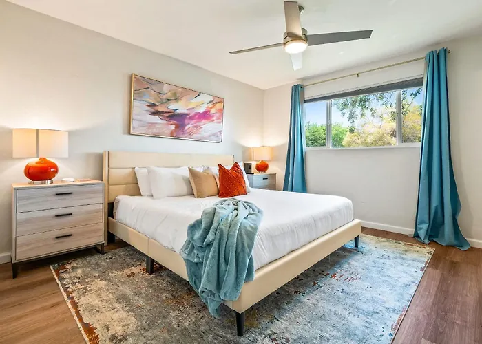 Holiday home 5br Sleeps 10 Hot Tub Fire Pit Games & Walk To Asu *